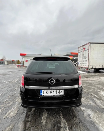 Opel Astra cena 13530 przebieg: 284696, rok produkcji 2007 z Świdnik małe 172